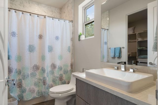 4023 Cornwall Ct, Rocklin, CA 95677