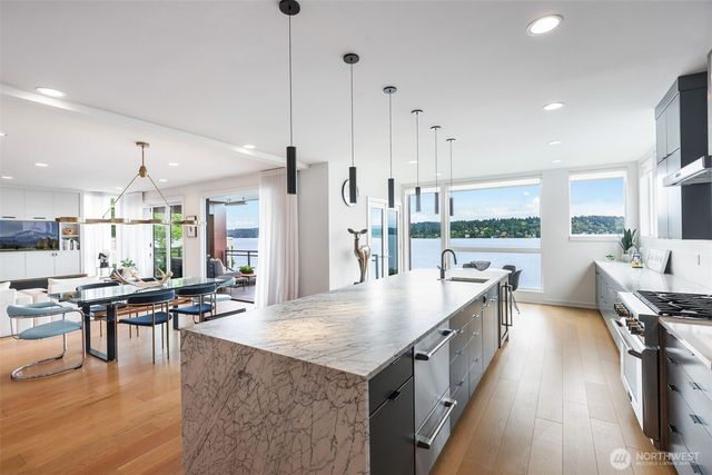 7734 Seward Park Avenue S, Seattle, WA 98118