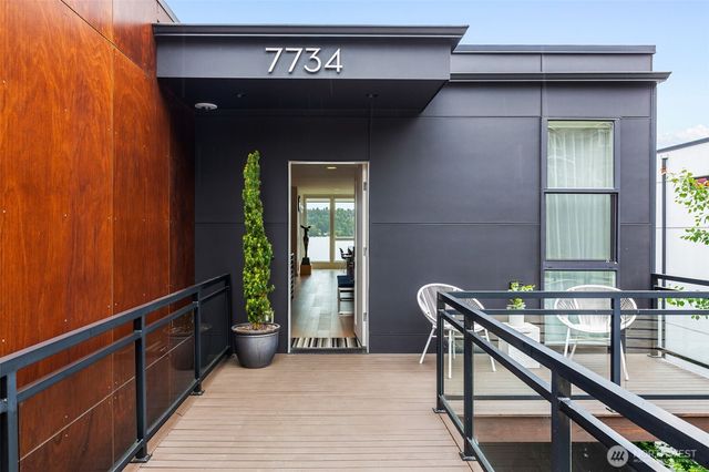 7734 Seward Park Avenue S, Seattle, WA 98118