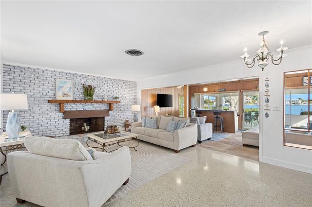 211 LOUELLA LANE, Nokomis, FL 34275