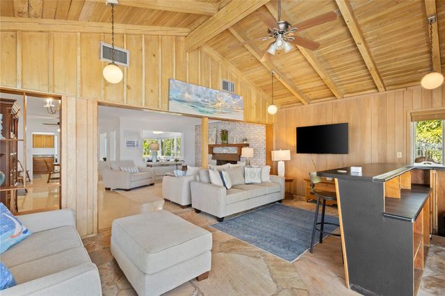 211 LOUELLA LANE, Nokomis, FL 34275