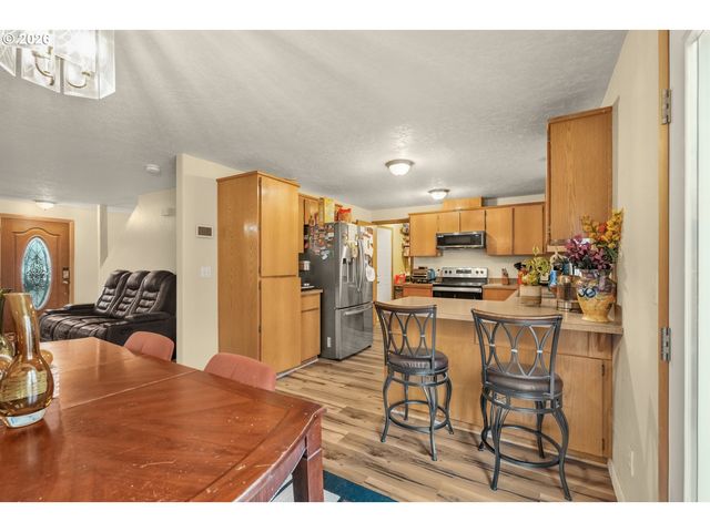 8307 N FOSS Ave, Portland, OR 97203