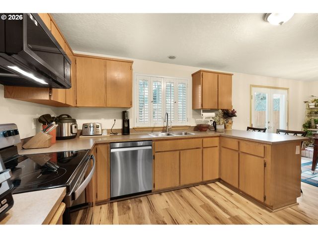 8307 N FOSS Ave, Portland, OR 97203