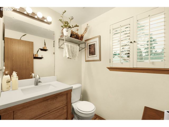 8307 N FOSS Ave, Portland, OR 97203