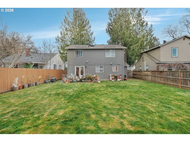 8307 N FOSS Ave, Portland, OR 97203