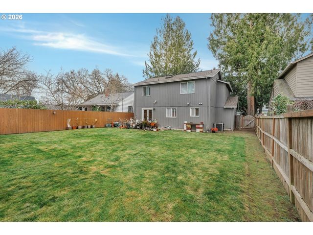 8307 N FOSS Ave, Portland, OR 97203