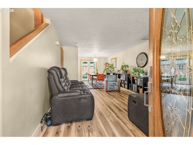 8307 N FOSS Ave, Portland, OR 97203