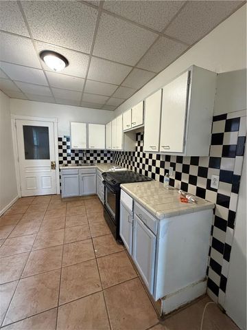 821 North New Street, Allentown City, PA 18102