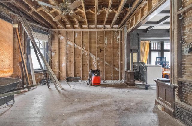 3911 W Roberts STREET, Milwaukee, WI 53208
