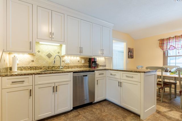 189 Gulf Road, Dover, NH 03820