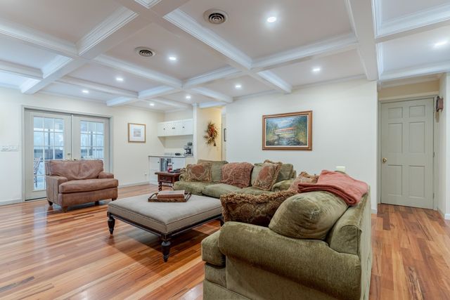 189 Gulf Road, Dover, NH 03820