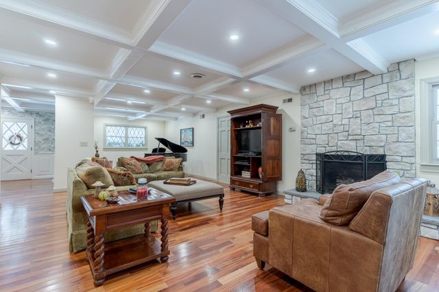 189 Gulf Road, Dover, NH 03820