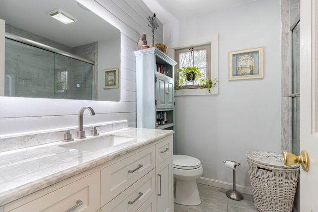 189 Gulf Road, Dover, NH 03820