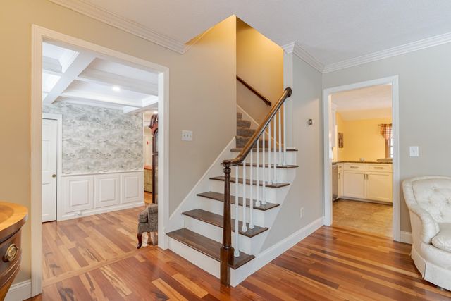 189 Gulf Road, Dover, NH 03820