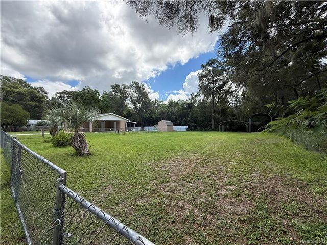 9756 W CAMPHOR LANE, Crystal River, FL 34428