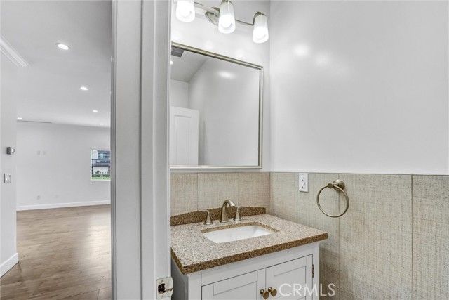 6711 Clybourn, North Hollywood (los Angeles), CA 91606