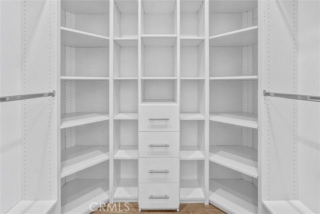 6711 Clybourn, North Hollywood (los Angeles), CA 91606