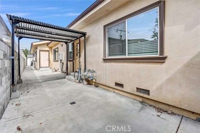 6711 Clybourn, North Hollywood (los Angeles), CA 91606