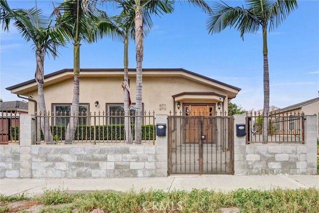 6711 Clybourn, North Hollywood (los Angeles), CA 91606