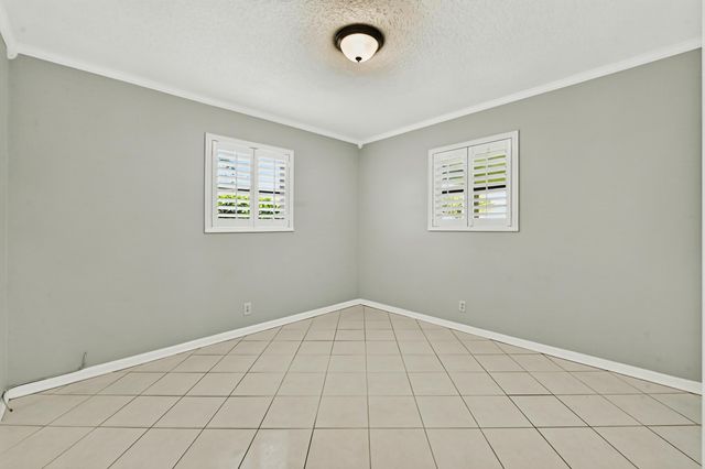 313 Poe Drive, Palm Springs, FL 33461