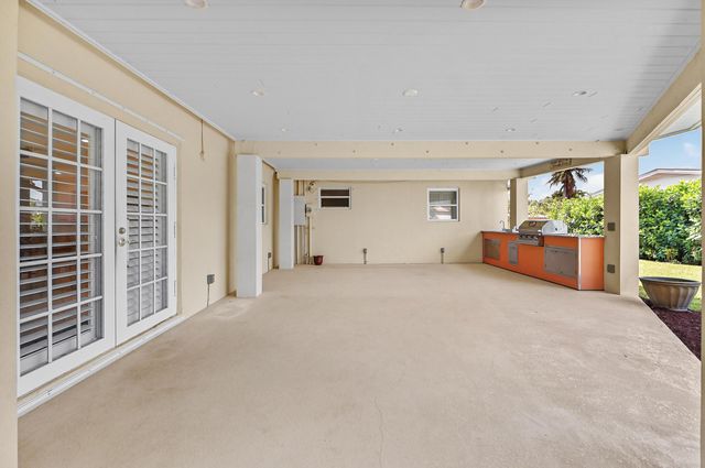 313 Poe Drive, Palm Springs, FL 33461