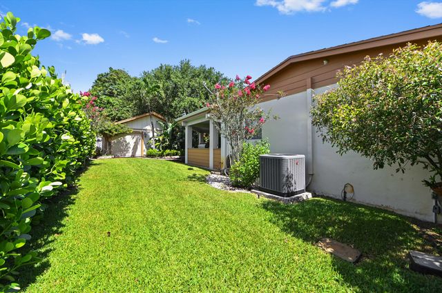 313 Poe Drive, Palm Springs, FL 33461