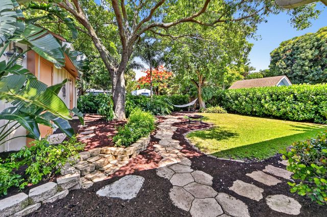 313 Poe Drive, Palm Springs, FL 33461