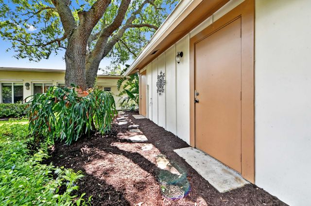 313 Poe Drive, Palm Springs, FL 33461