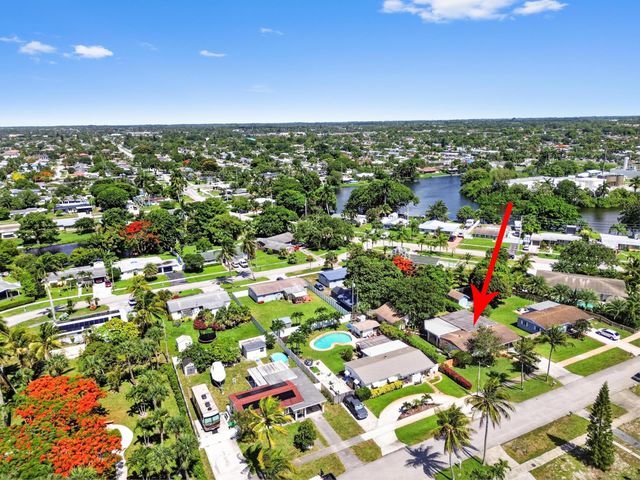 313 Poe Drive, Palm Springs, FL 33461