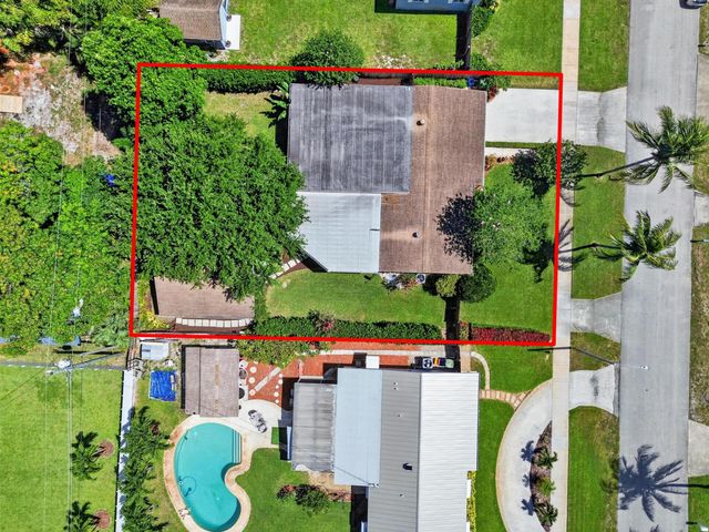 313 Poe Drive, Palm Springs, FL 33461