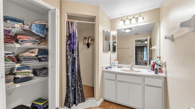 2221 EASTMEADOWS ROAD, Lakeland, FL 33812