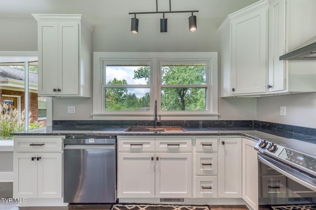 601 Orchard Road Extension, Elizabethton, TN 37643