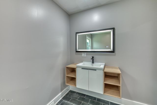 601 Orchard Road Extension, Elizabethton, TN 37643