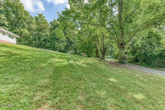 601 Orchard Road Extension, Elizabethton, TN 37643