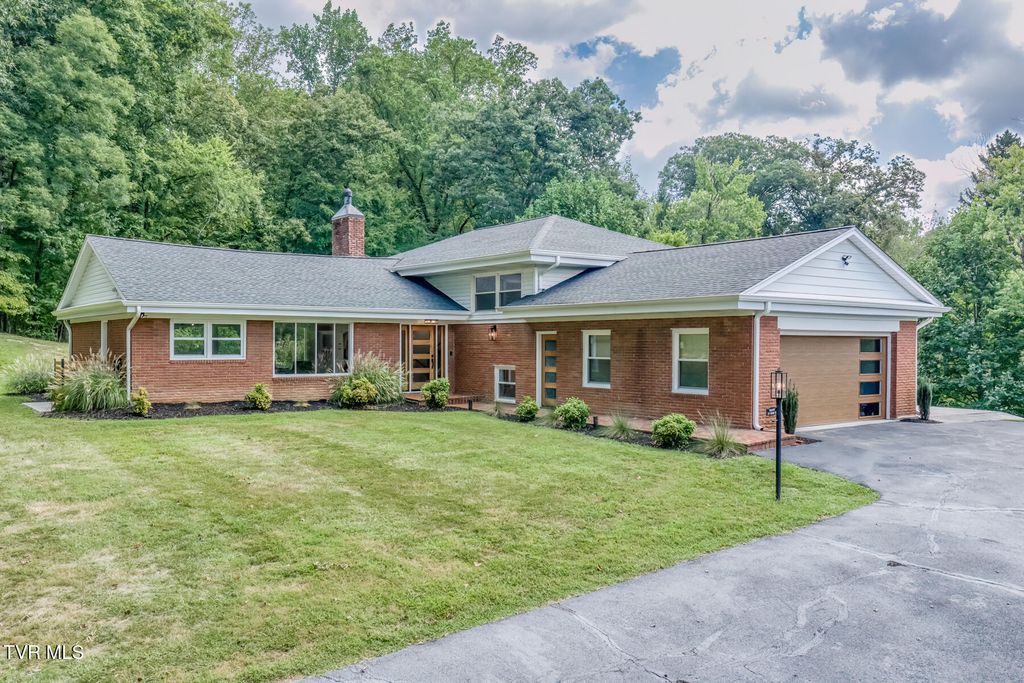 601 Orchard Road Extension, Elizabethton, TN 37643