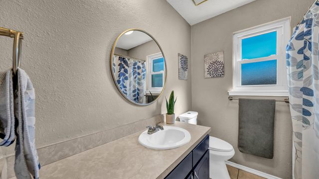 6144 Skylark Lane, Watauga, TX 76148