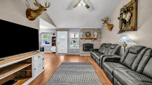 6144 Skylark Lane, Watauga, TX 76148