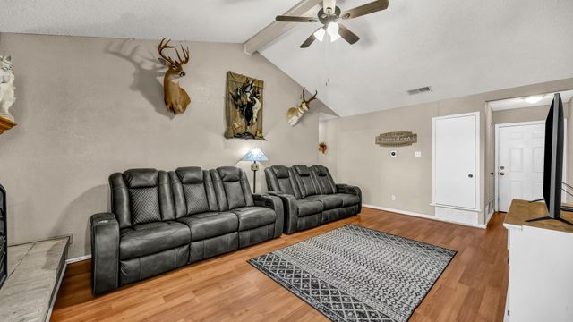 6144 Skylark Lane, Watauga, TX 76148