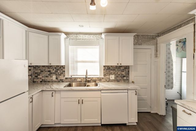 488 S 2nd St, Lebanon, OR 97355