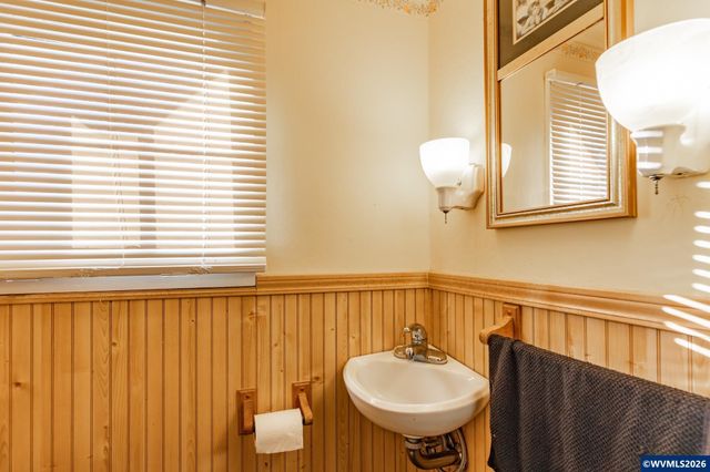 488 S 2nd St, Lebanon, OR 97355