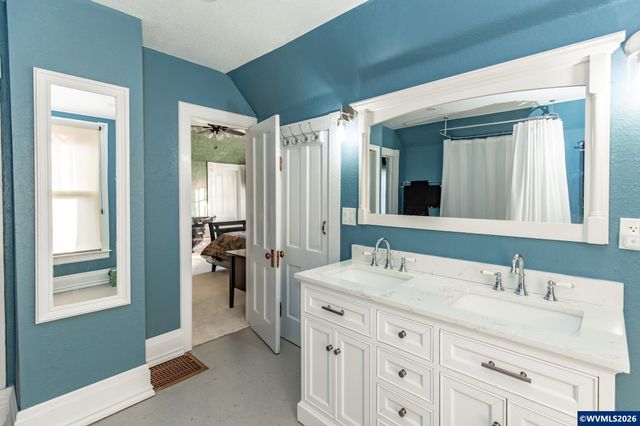 488 S 2nd St, Lebanon, OR 97355