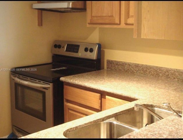 9125 SW 77th Ave 501, Miami, FL 33156