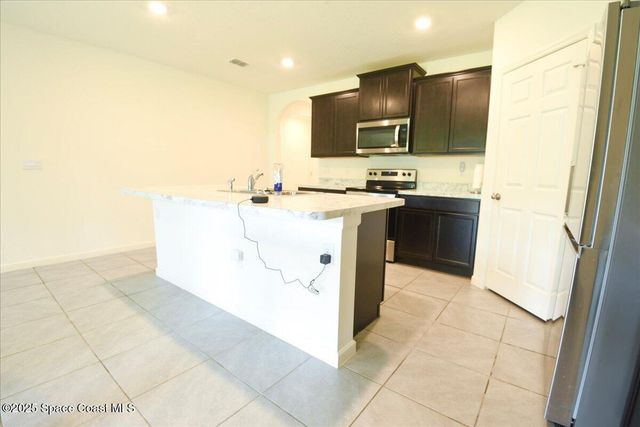 1574 Heartwellville Street NW, Palm Bay, FL 32907