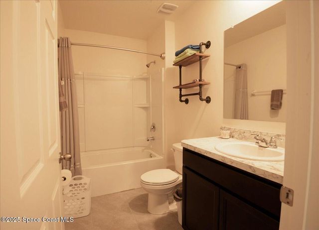 1574 Heartwellville Street NW, Palm Bay, FL 32907