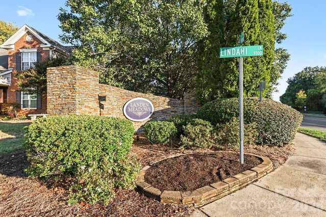 8524 Albury Walk Lane, Charlotte, NC 28277