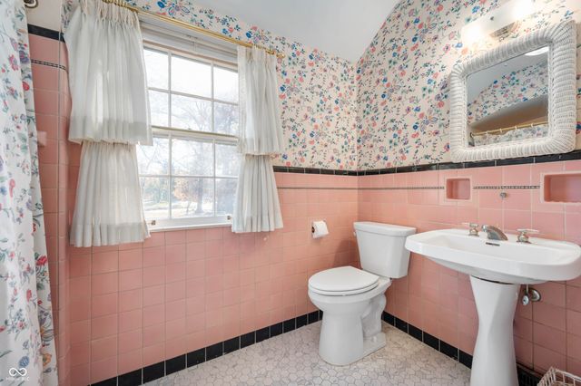 1110 Van Buskirk Road, Anderson, IN 46011