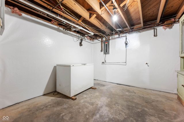 1110 Van Buskirk Road, Anderson, IN 46011