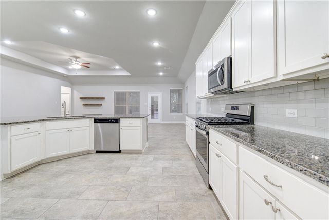 210 Elianne Lace Court, Conroe, TX 77318