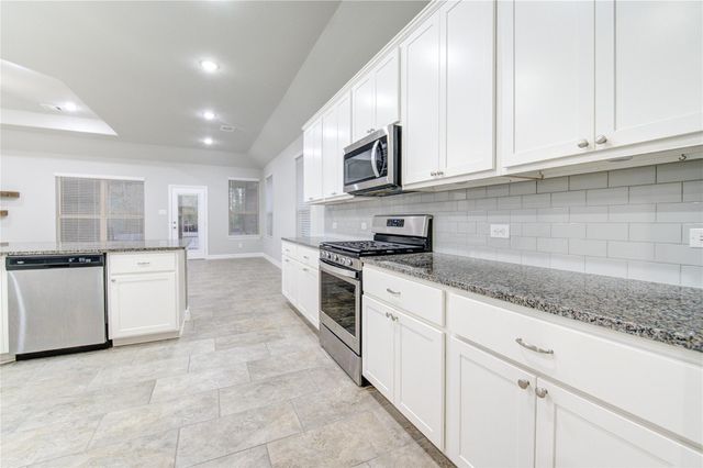 210 Elianne Lace Court, Conroe, TX 77318