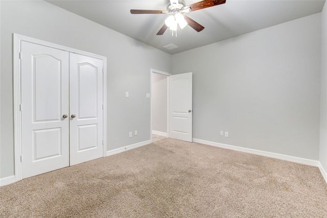 210 Elianne Lace Court, Conroe, TX 77318